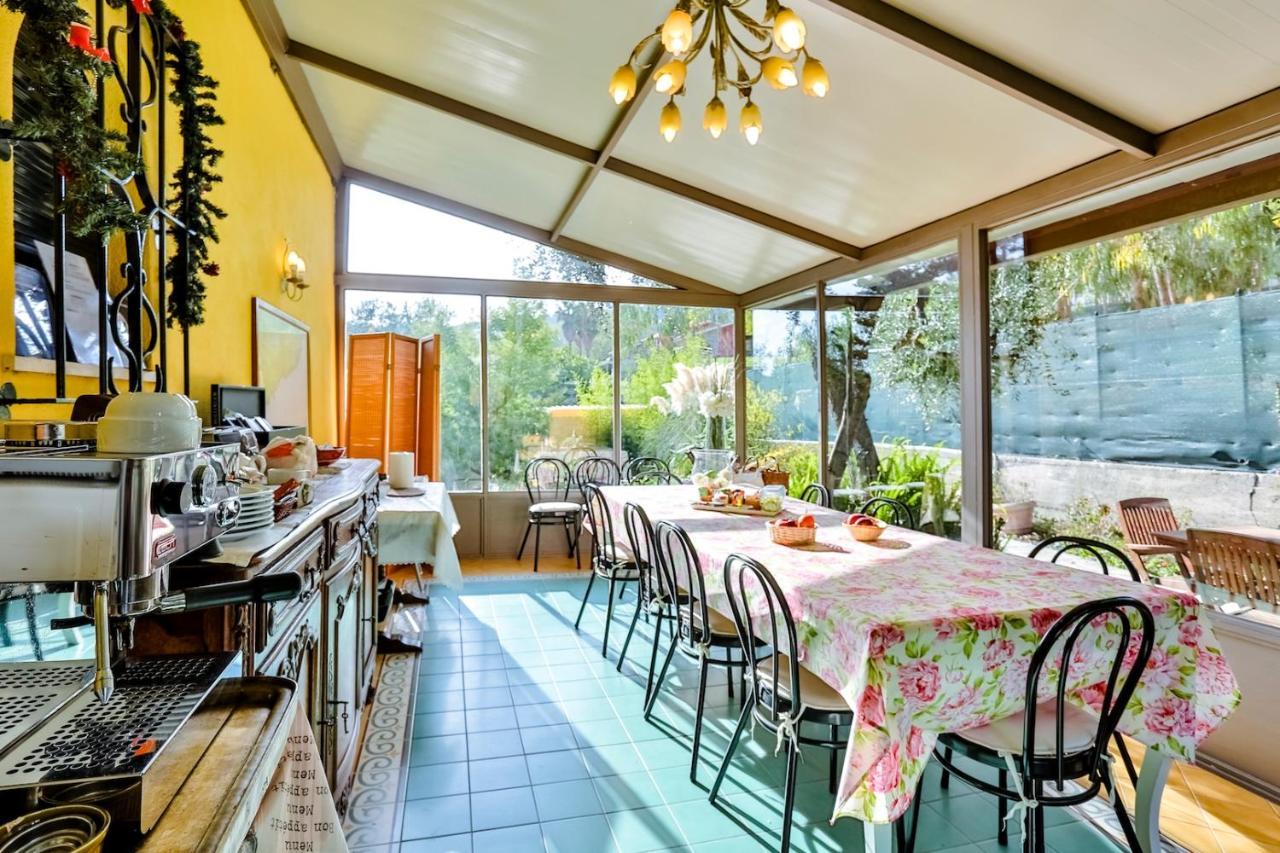 Casa Di Rossana Bed&Breakfast Санремо Екстер'єр фото