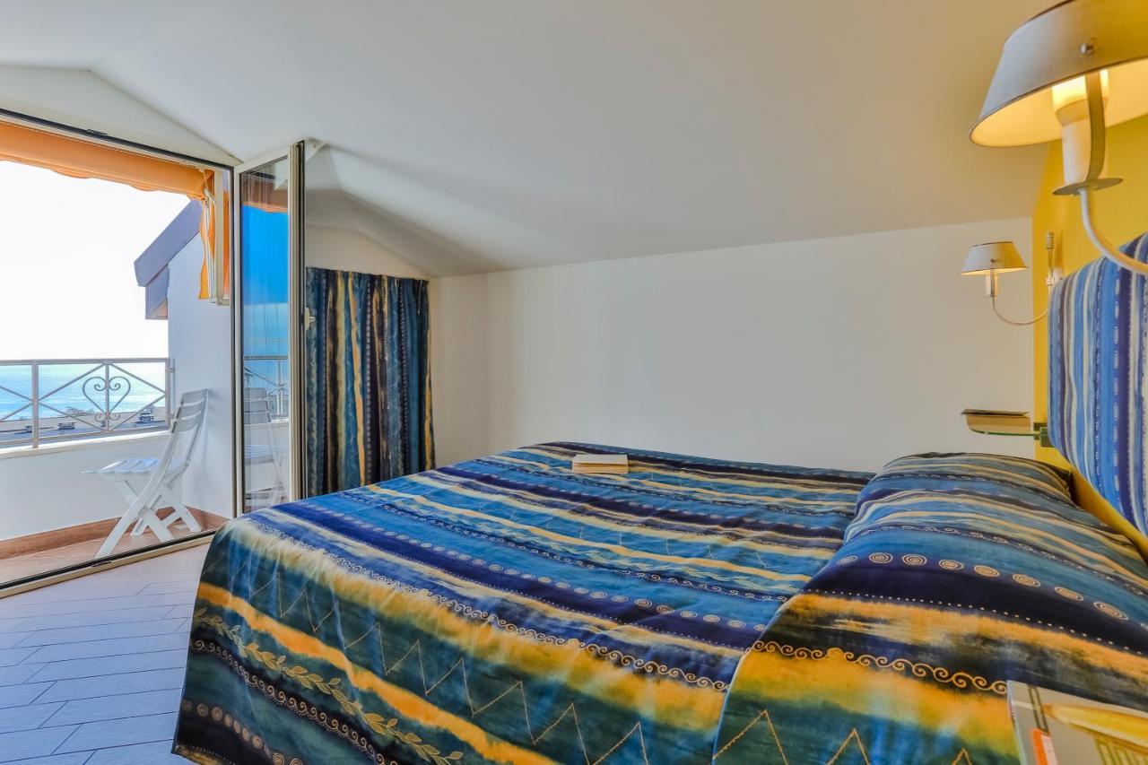 Casa Di Rossana Bed&Breakfast Санремо Екстер'єр фото